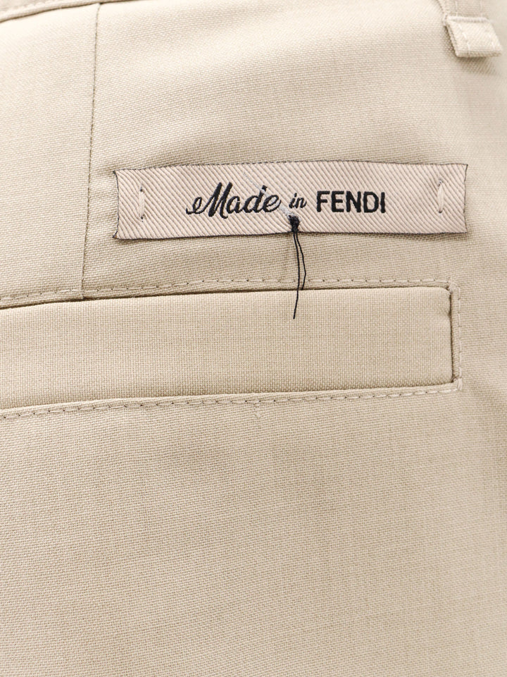 Shorts in lana con etichetta 'Made in Fendi'