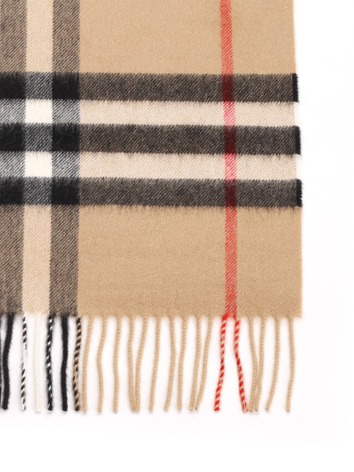 Burberry Cashmere Scarf Scarves And Foulards - Marrone | da03b86d930d5a89300cc8c9a9695491362c4055