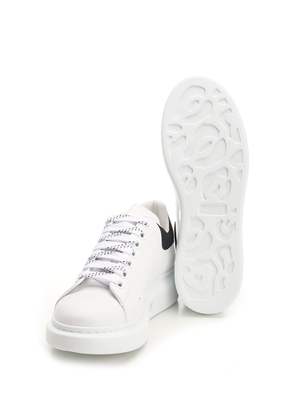 Mcqueen Oversized  With Black Heel Sneakers - Bianco | e923da537e8f8c757152765bcc49961fb571af3e
