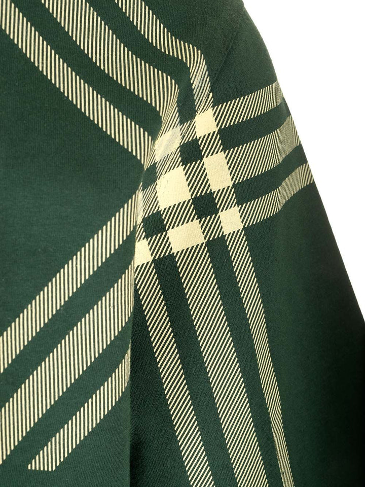 Burberry Green T-Shirt - Verde | 35490268cc435821806fe52634357e67a78036bc