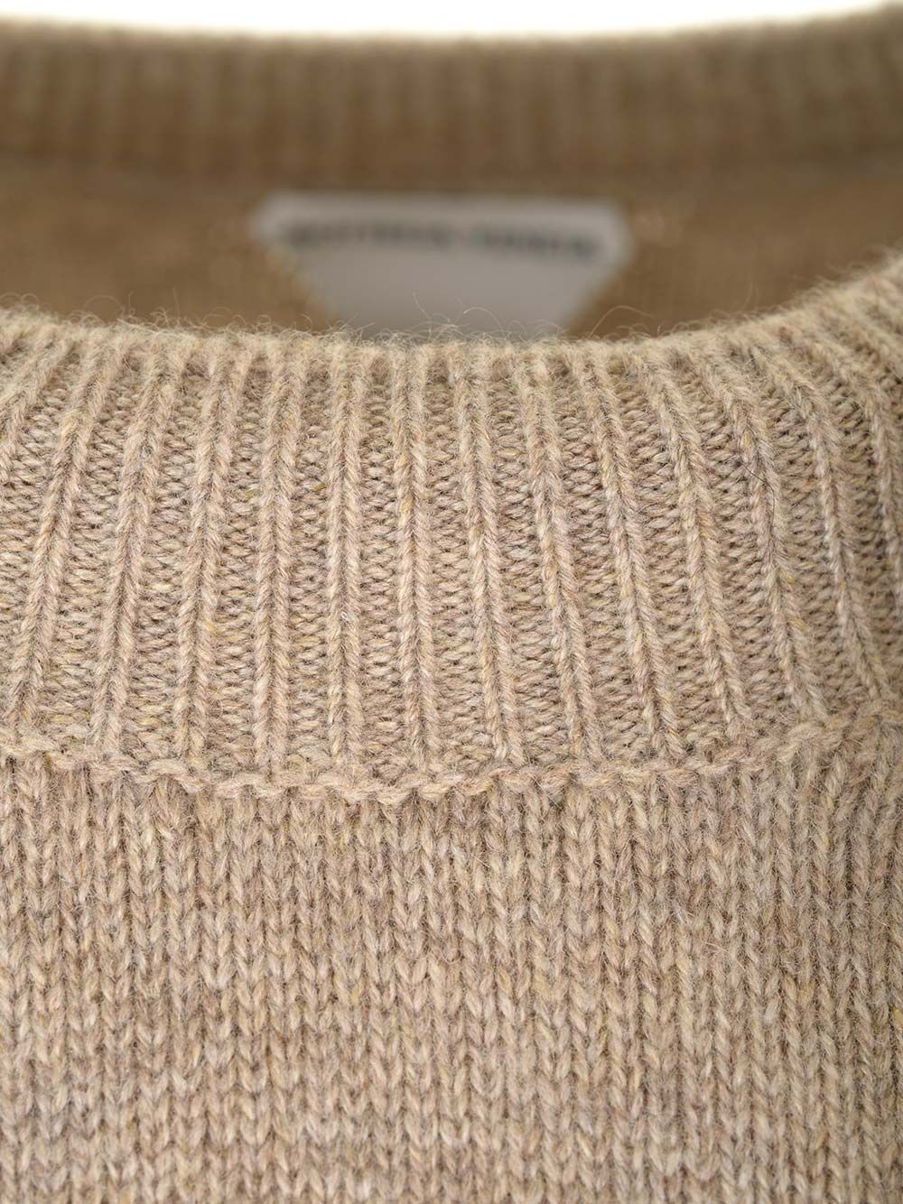 Bottega Veneta Cashmere Sweater Knitwear - Beige | ec18b82082a2d4308e1e1c1b4e65b24b81c3485e