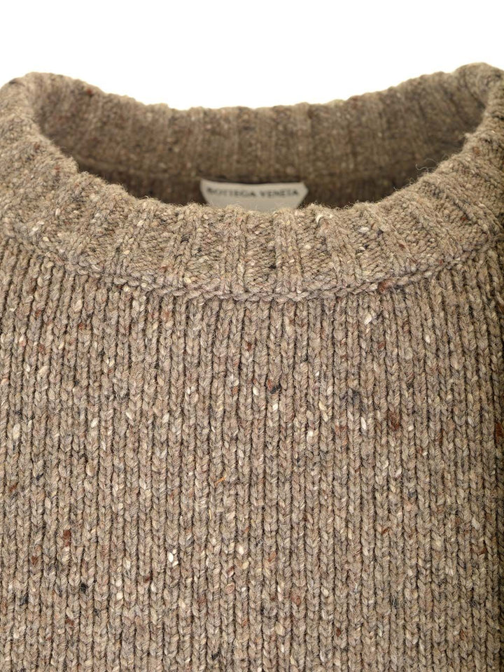 Bottega Veneta Medium Weight Wool Tailored Sweater Knitwear - Beige | d560bae8dd3b2b8aa22d033d9ae30c85bbc30aec