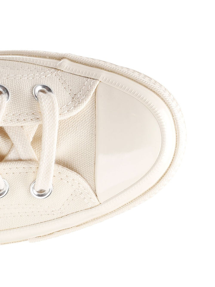 Comme Des Garcons Play Chuck Taylor All Star Sneakers - Bianco | 97ba91195638cbdd7bc2e7b6e035ca12c91ca13e