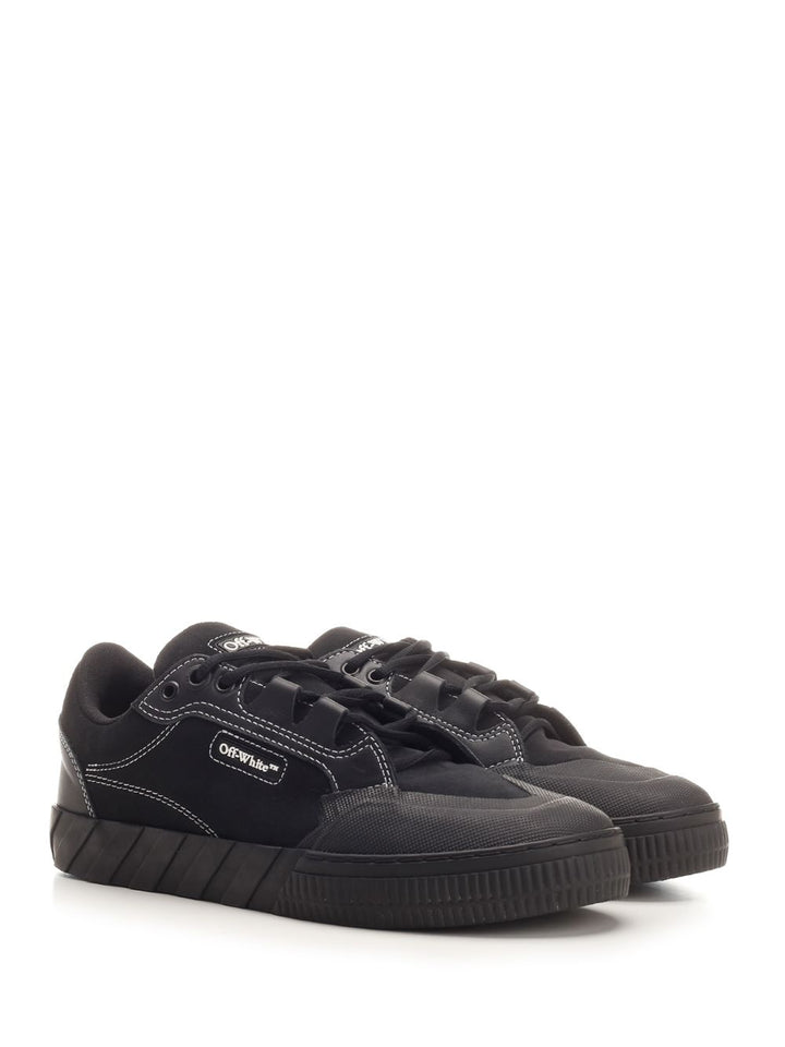 Off-White Vulcanized 779 Sneakers - Nero | 32e6bb15572377bfac970032b08bcbbccf6b0601