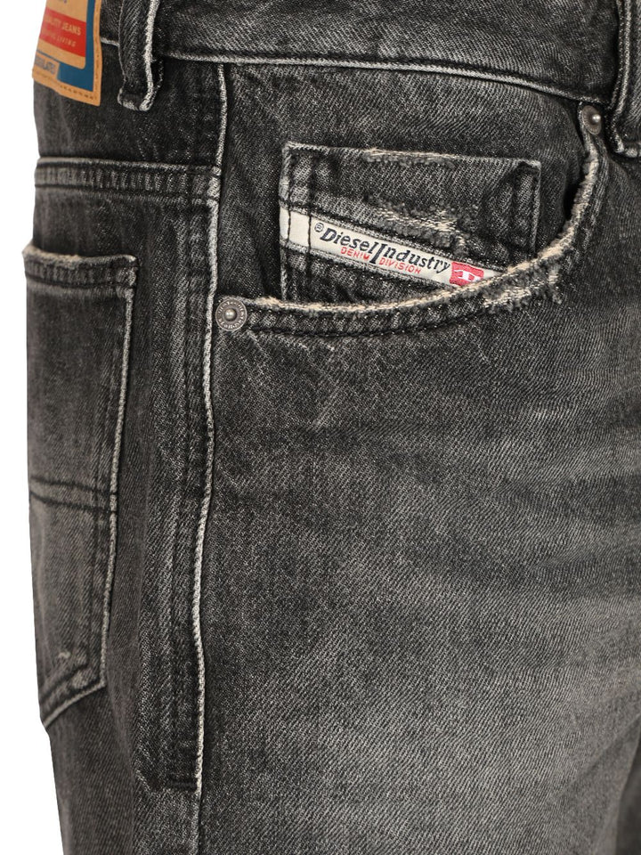 Diesel D-Fin Trousers - Nero | 797c0680f853800a9de67d3978565b0b1ef0070d