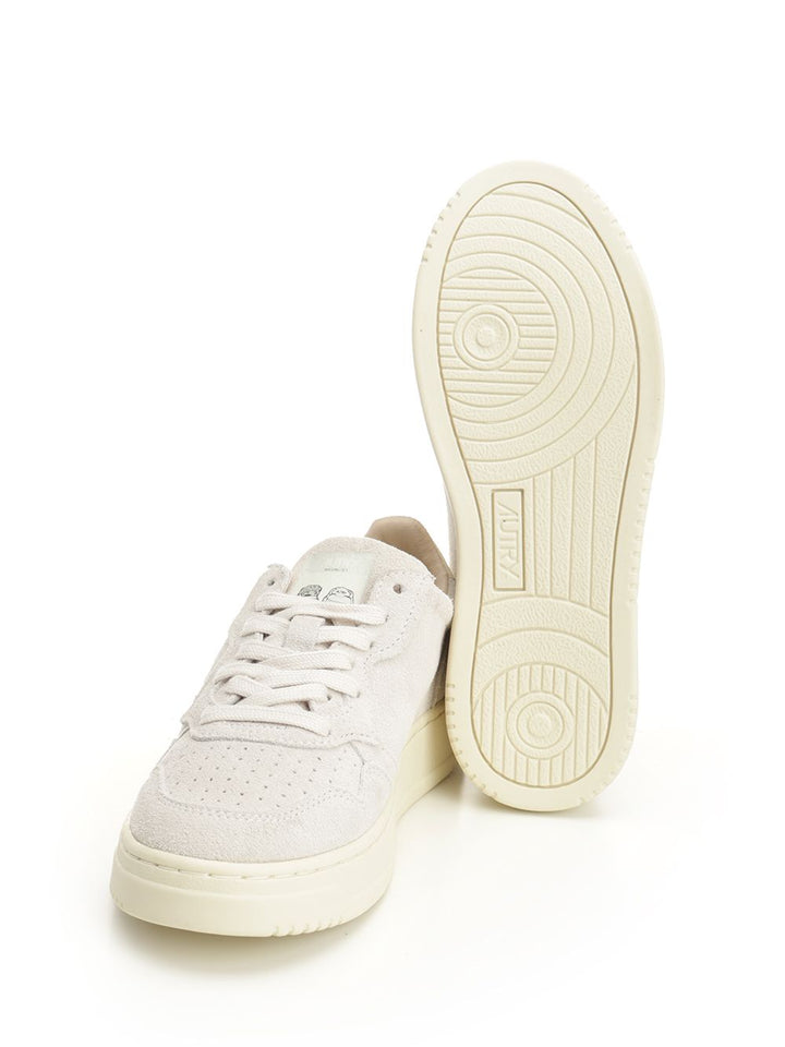Autry  Medalist Low Sneakers - Beige | 41e486fda5949627559464b2a9748db49ca5cf07
