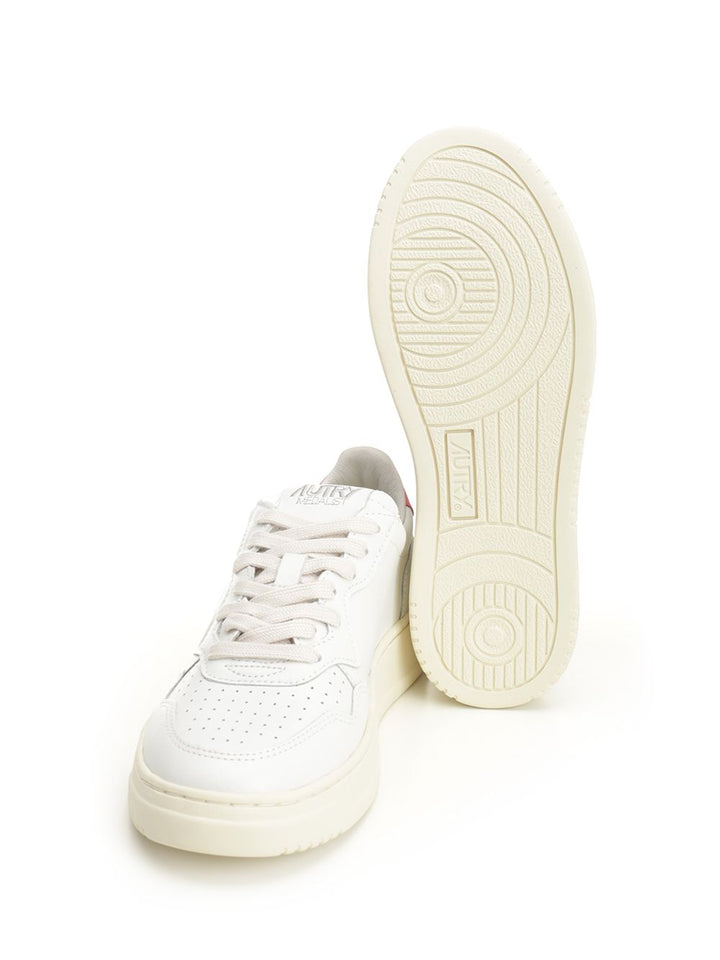 Autry  Medalist Low Sneakers - Oro | 0453a82baaa1566f63a65bbe125b49ebb0d2eb8e