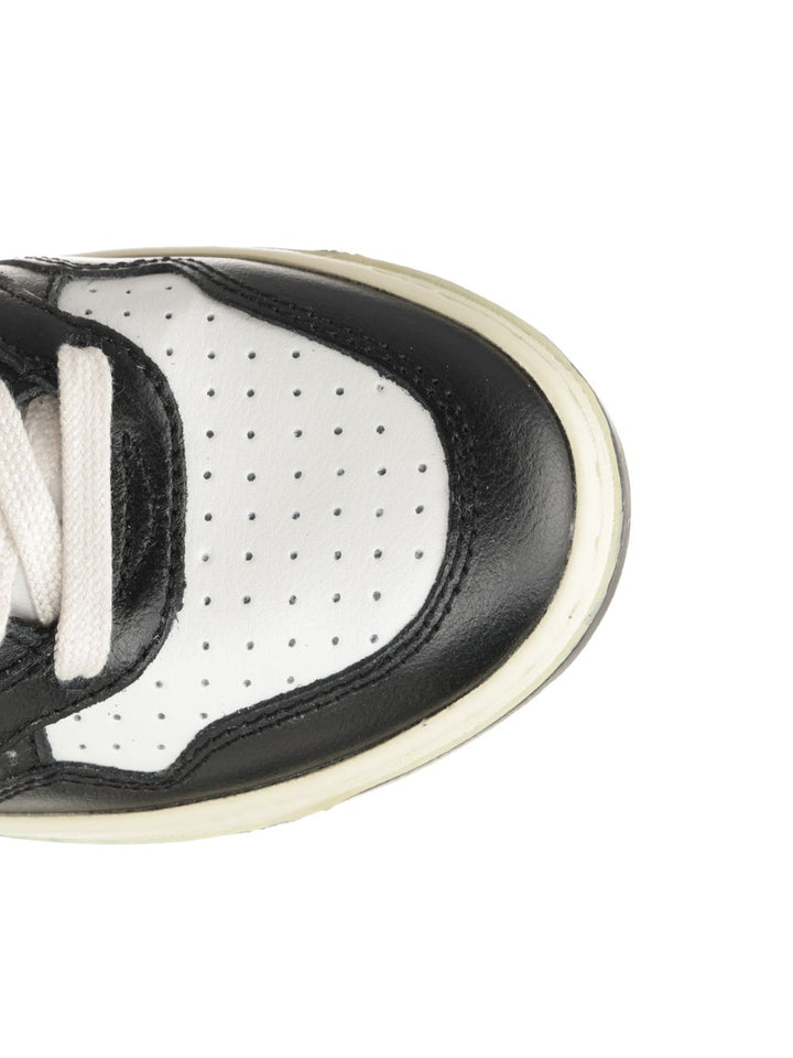 Autry  Medalist Low Sneakers - Nero | c6bc4ee09fd4c28f7fb3555c29acbbabae484f87