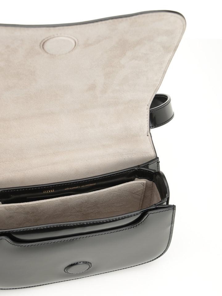 Ami Paris Paris Handbags - Nero | a5363c76c9e10936b35199607468d8f499b39ecd