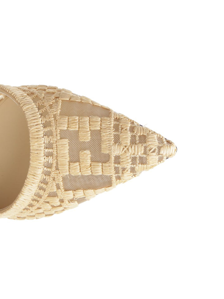 Fendi Colibrì Decollete - Beige | 96dc4b14130fd29d9a339c6f4aeea3bc334bb7d6