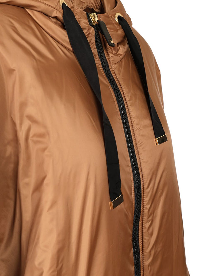 Max Mara The Cube Padded Cape With Hood Coats - Marrone | 2b6a01d853a20b065f46f366399d144fd924ff73