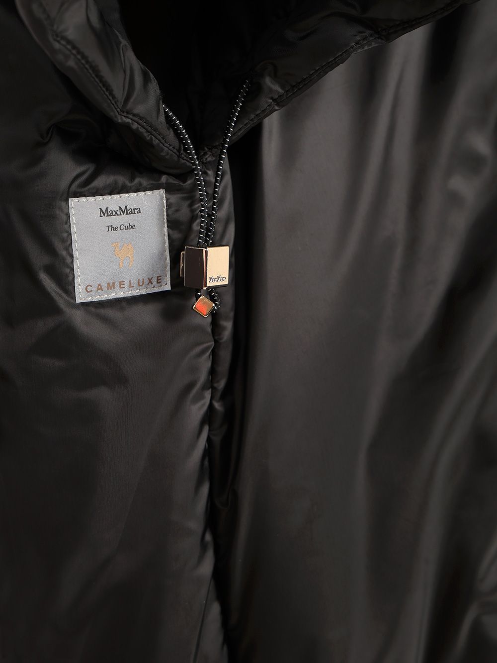 Max Mara The Cube Padded Cape With Hood Coats - Nero | 70edce24e1f587b7af10ffda1369cc1bc0eeba47