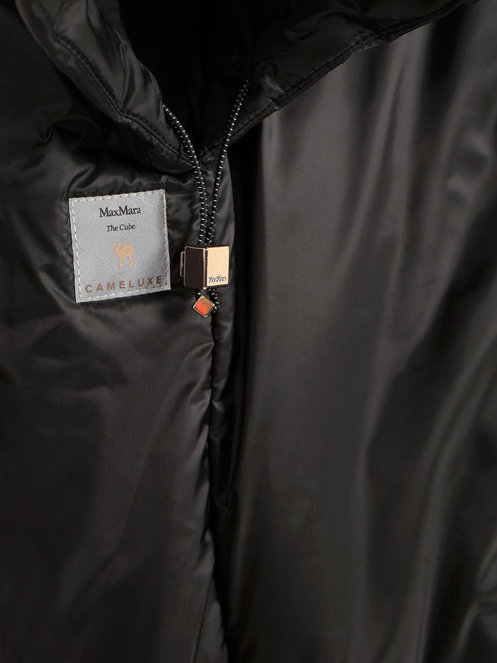 Max Mara The Cube Padded Cape With Hood Coats - Nero | 777d8f7bf49b98fcc89791cdb6298020fc72238e