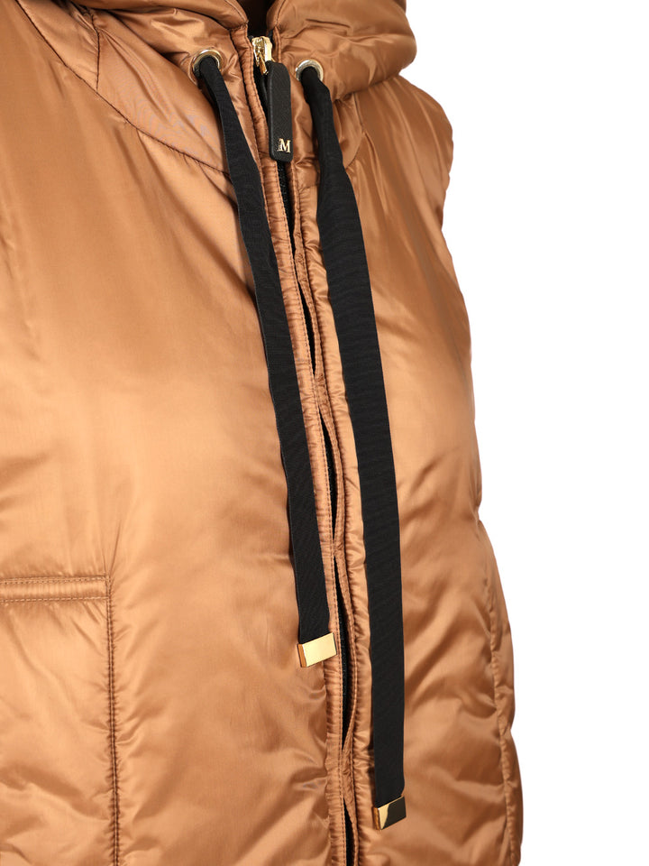 Max Mara The Cube Padded Gilet With Hood Coats - Marrone | c0084d5e5075a5803e4d8ad753f374fdf6536076