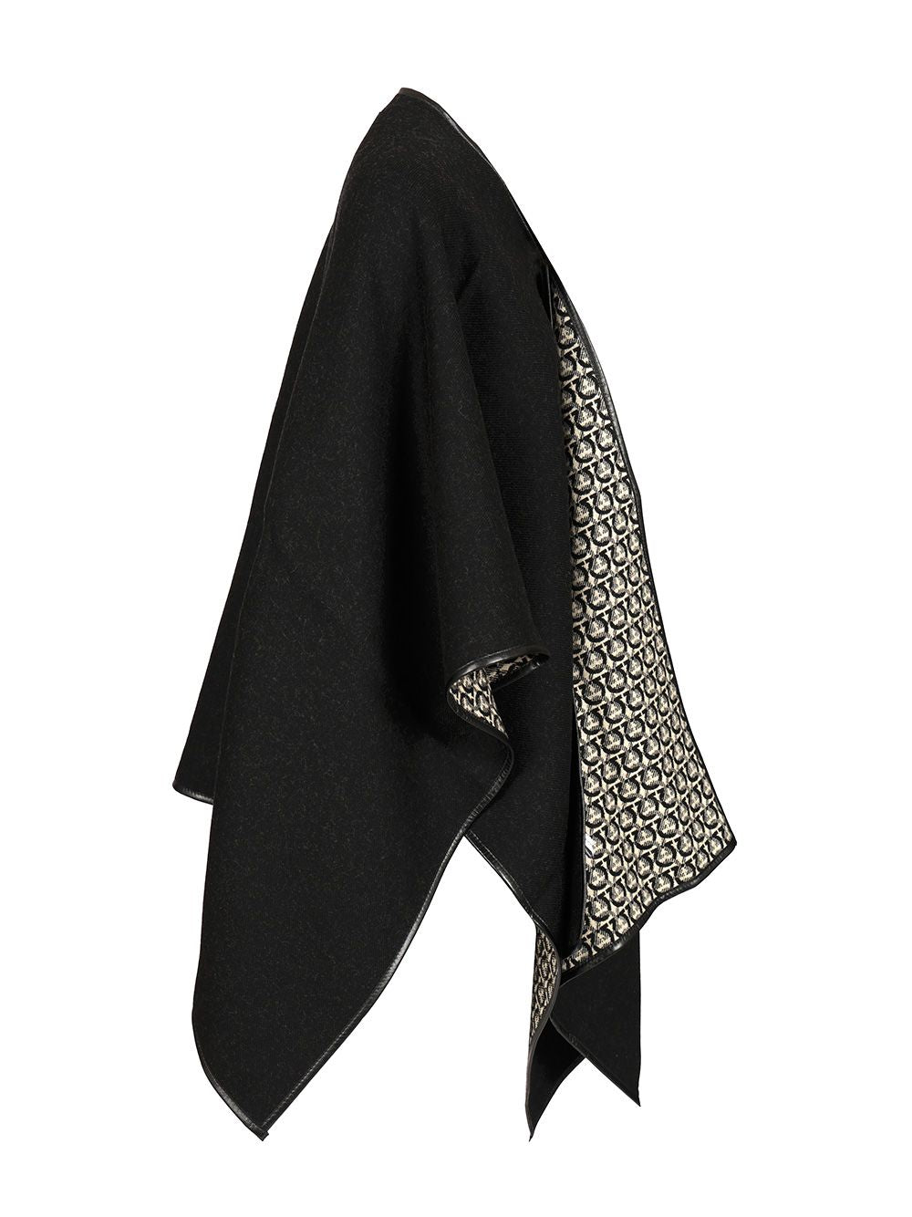 Ferragamo Gancini Scarves And Foulards - Nero | 05e91cf7c25fc96751d91eb7b2d6963e91de3d33
