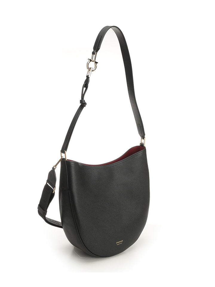 Ferragamo North-South Shoulder Bags - Nero | 8f1ae610fa0854caf1c109d3cd932928a9ffbb2b