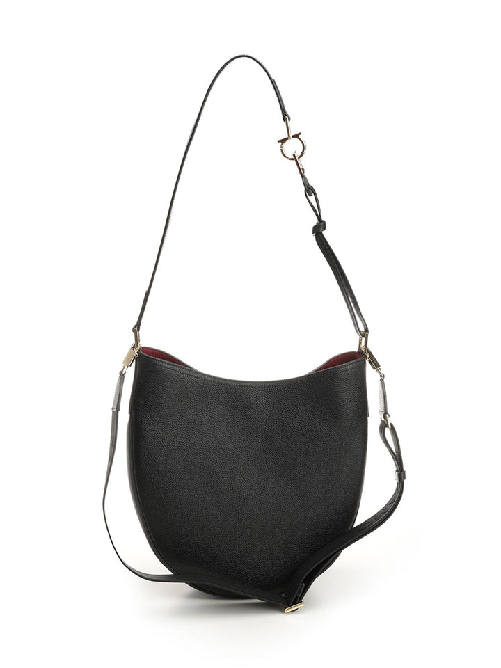 Ferragamo North-South Shoulder Bags - Nero | a68891a61df08e39a758ef6282b5f63a576ad432