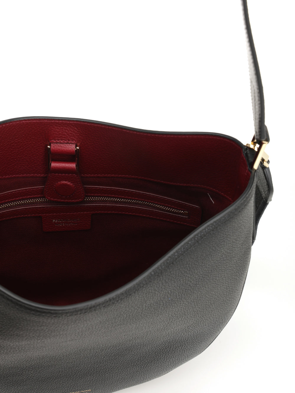 Ferragamo North-South Shoulder Bags - Nero | d9bc3487d647dfb815146913214b40b756d320da