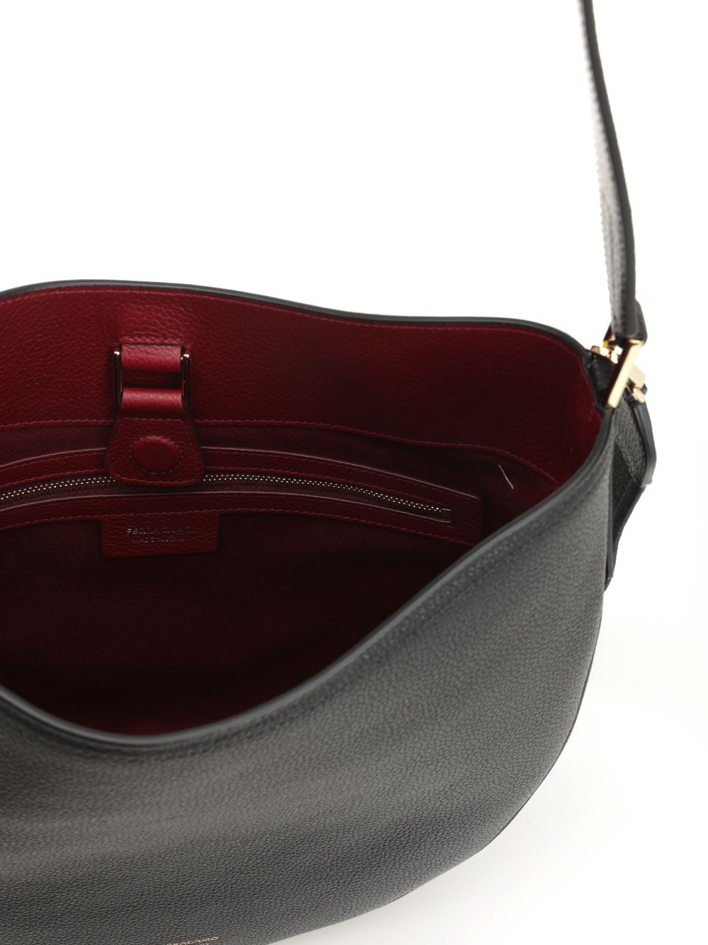 Ferragamo North-South Shoulder Bags - Nero | 422bf67e18f2ba7350ddae4ce968f46abe3874e7