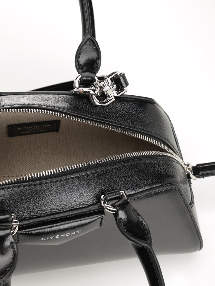 Givenchy Antigona East-West Handbags - Nero | e01035ceefa90529dbe92484d7d28b7a7f672f17