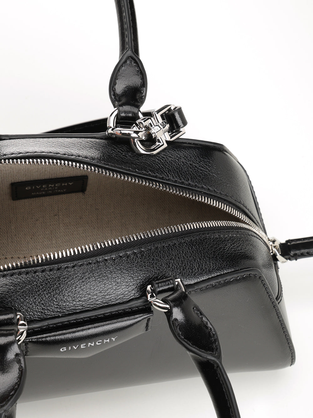 Givenchy Antigona East-West Handbags - Nero | e01035ceefa90529dbe92484d7d28b7a7f672f17