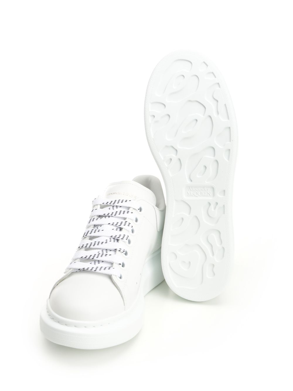 Mcqueen Oversized Calfskin Sneaker Sneakers - Bianco | f4d43fa5d7bc6bc21af592e0ec10e1594fb998bc