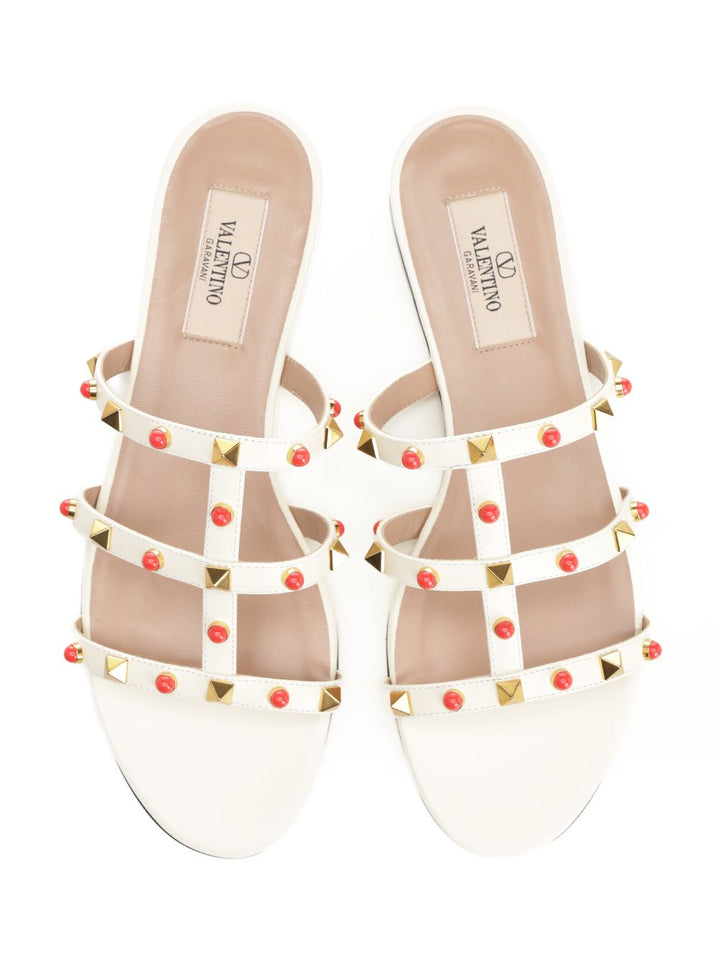 Valentino Garavani Rockstud Sandali - Bianco | 7d46e0b1a7e813b1ce463e6cacaacaf85a500186