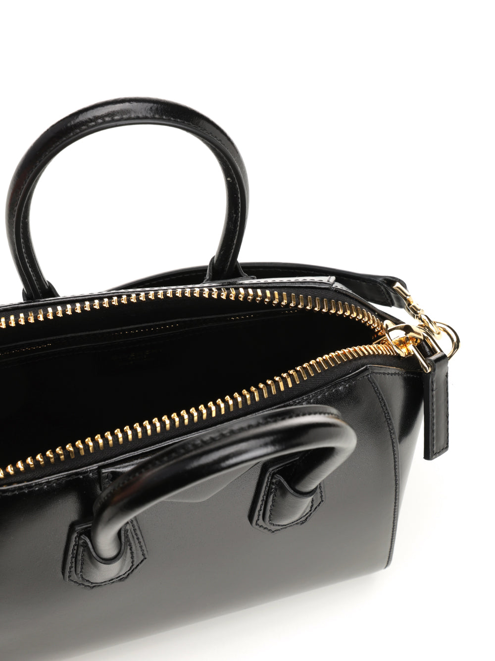 Givenchy Antigona Handbags - Nero | 96598978494b5df18775126a86f8f703eab44718
