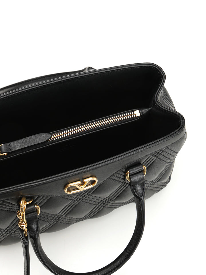 Valentino Garavani Quiltie 67 Handbags - Nero | 6d264d7957cc7c9b10514b2f4b9dcbf19eeb82c8