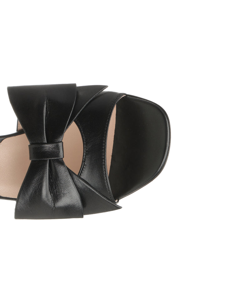 Valentino Garavani Bowow Kidskin Sandal Sandali - Nero | d9a6e80608a03b6d5f74a98402f0e6748801d740