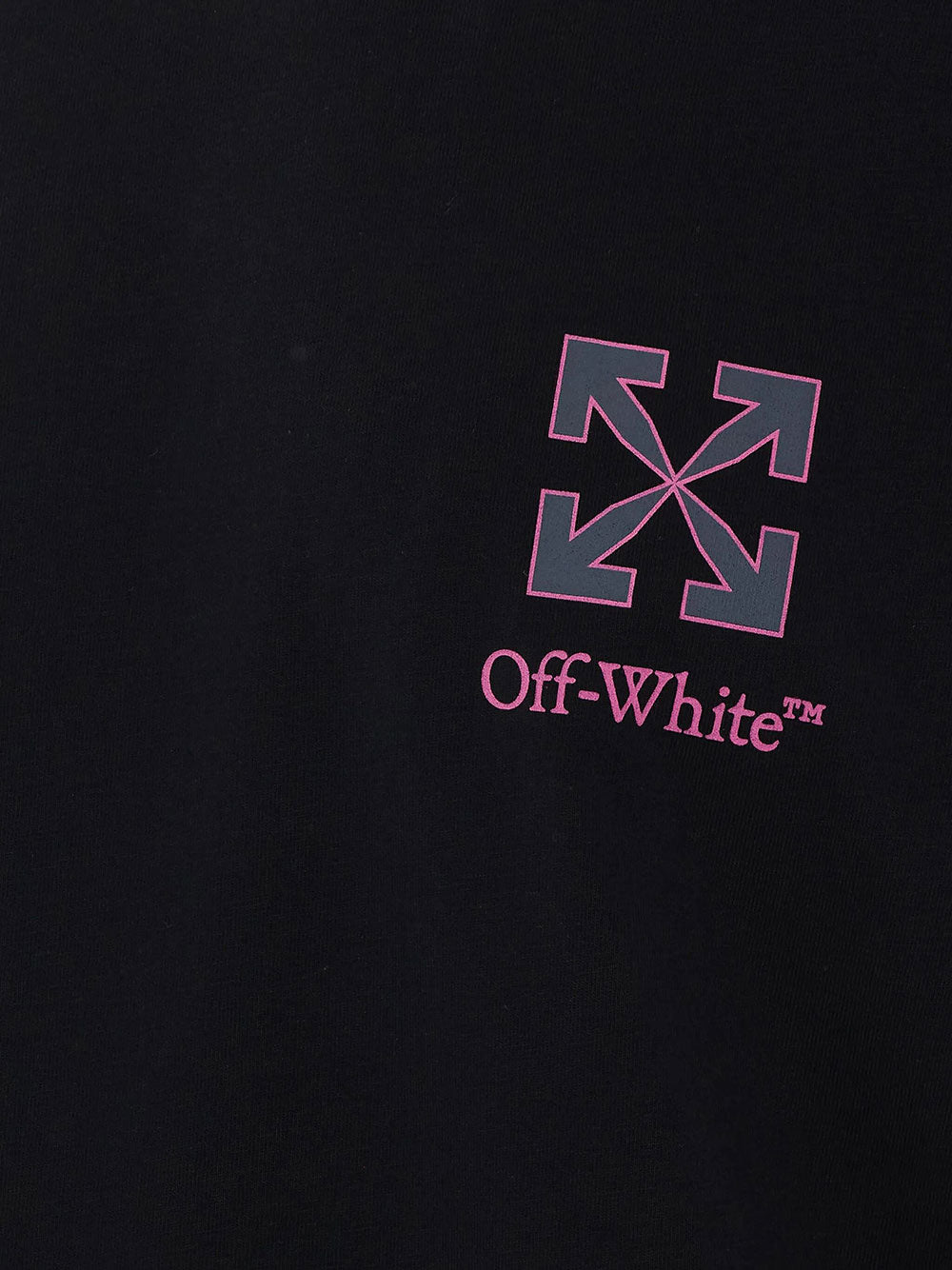 Off-White T-shirts - Nero | 8ad751f053889c7692ff43e66299573a88739b4a