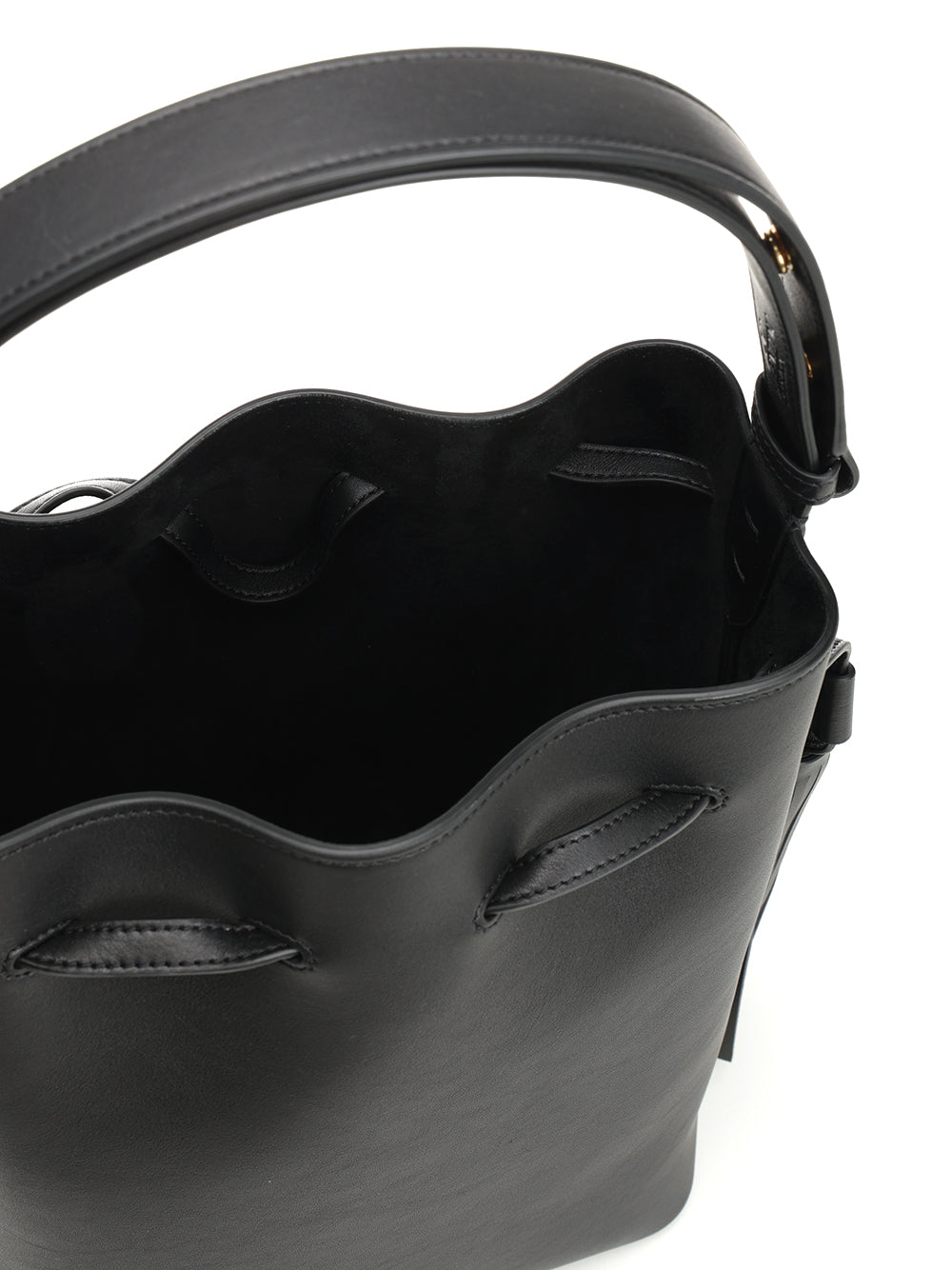 Valentino Garavani Vlogo Signature Handbags - Nero | be55f4b135ecbceb3cb32634b956ceb972e7a173