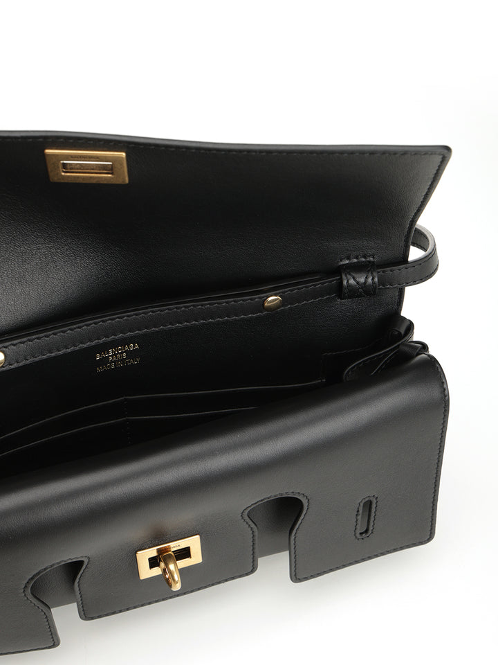 Balenciaga Bel Air Small Shoulder Bag Shoulder Bags - Nero | 2fb83fde2d95796121a458332ed2a13564915f17