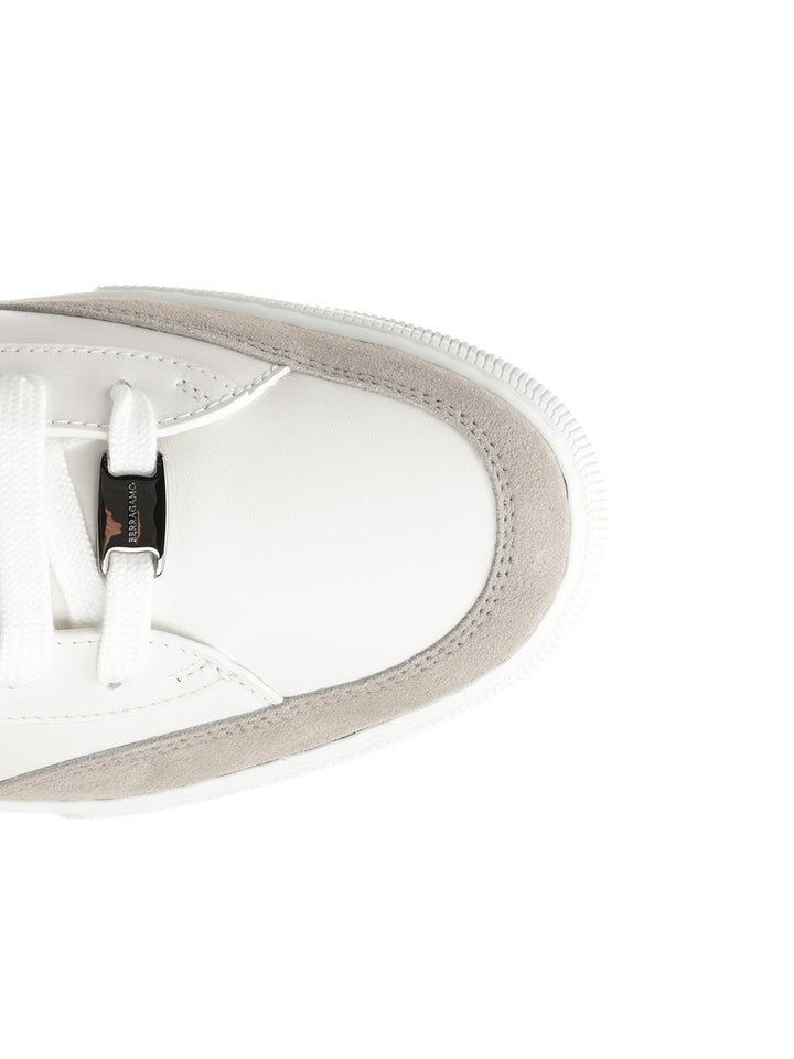 Ferragamo Low-Top Sneaker With Gancini Sneakers - Bianco | 9f7d3b1e6a9c6dbb206f1ba20b3fe3c1d962967d