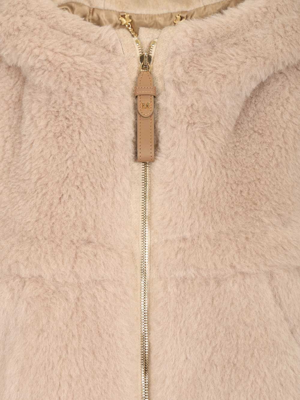 Max Mara Petalo Scarves And Foulards - Beige | 915acb255be7692f1d34b3c0b3f4f375ab9f51b8