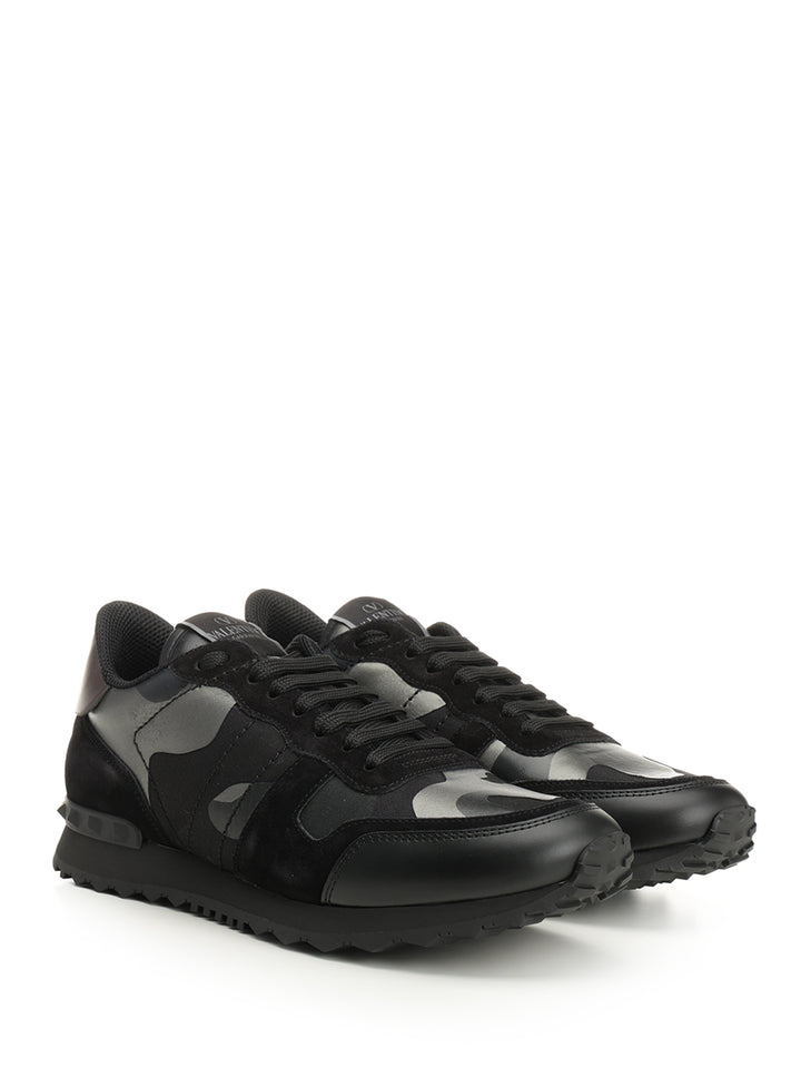 Valentino Garavani Rockrunner Camouflage Noir Sneakers - Nero | 050c50534c87f1d4ba6ded96373e62170fe450bf