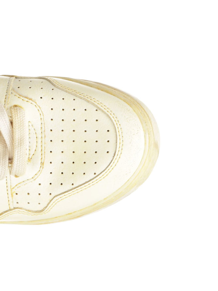Autry  Medial Stripe Sneakers - Beige | 4def6665c5fcea35771d914205a23ca91de6bbb6