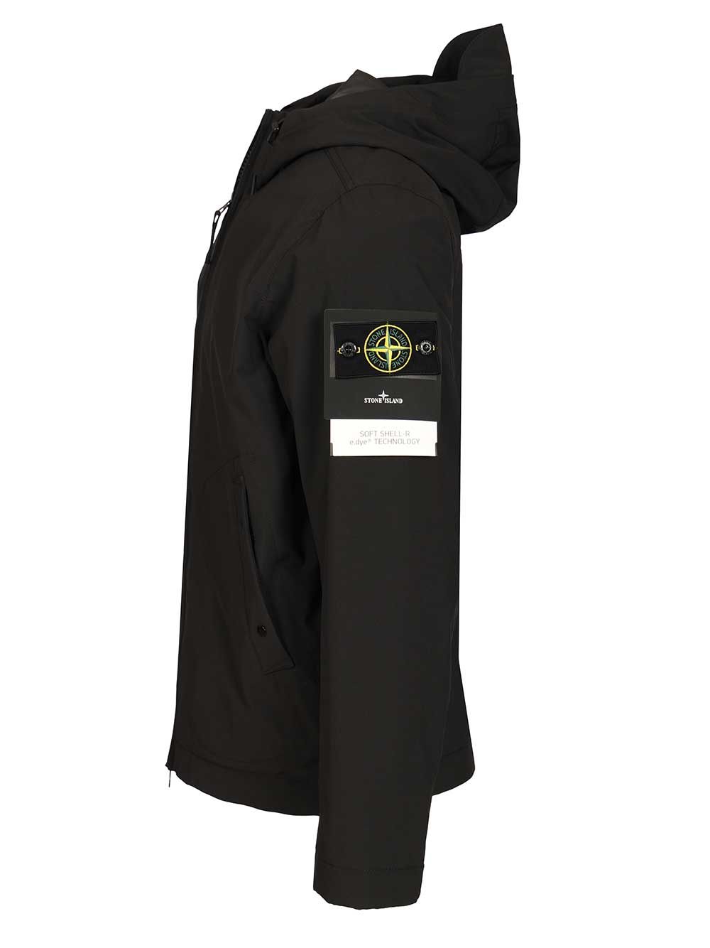 Stone Island Soft Shell-R E.Dye® Jacket Giacche - Nero | 04578fe6f8da4bf64ddd49861455c2469fcd9c0d