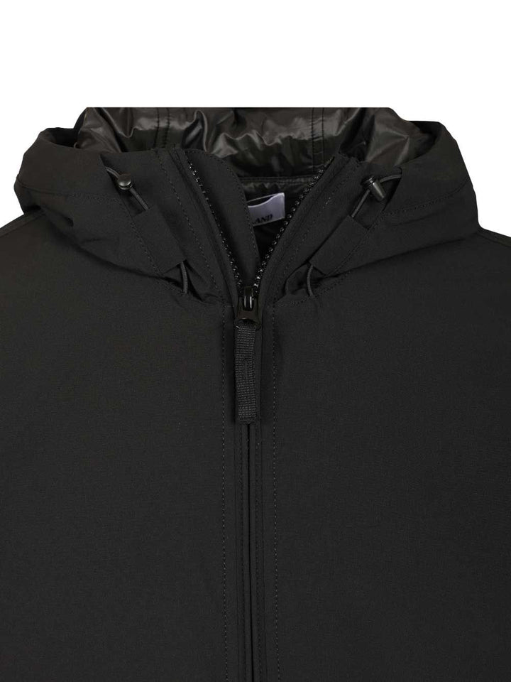 Stone Island Soft Shell-R E.Dye® Jacket Giacche - Nero | 01e49935e07ce03313609db15ede37b77f62e65b
