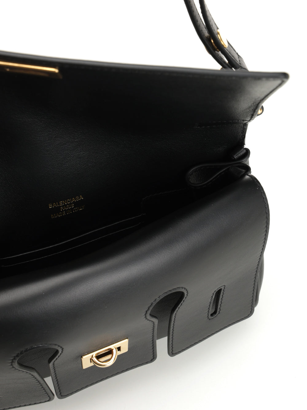 Balenciaga Flap Bel Air Shoulder Bags - Nero | 42b49a16438eb8c84332f48cd29c9ade5b289717