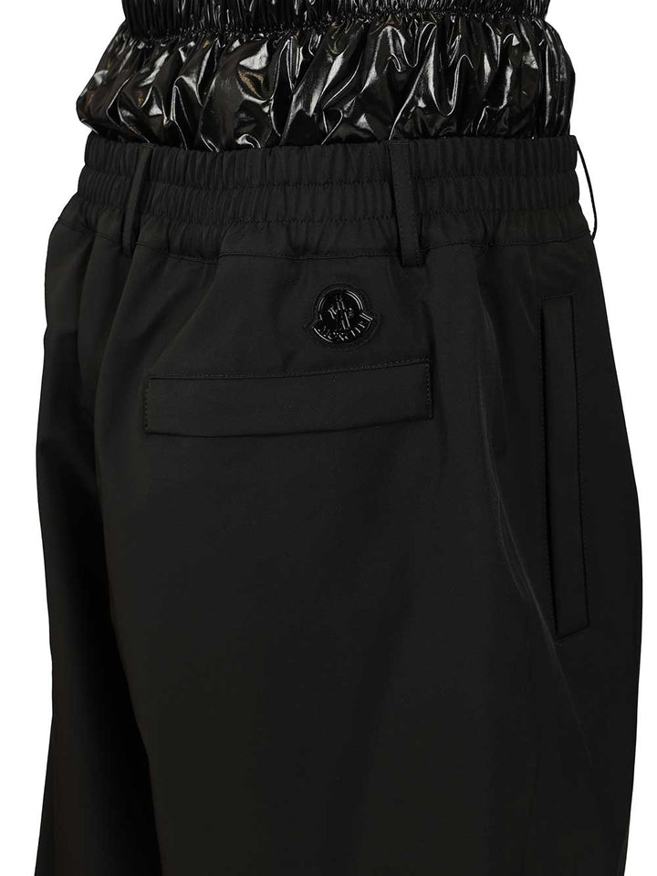 Moncler Genius Shorts With Moncler X A$Ap Rocky Logo Print Trousers - Nero | 6f1b6be9ffb546eac6621b56ee8b51fad832129a