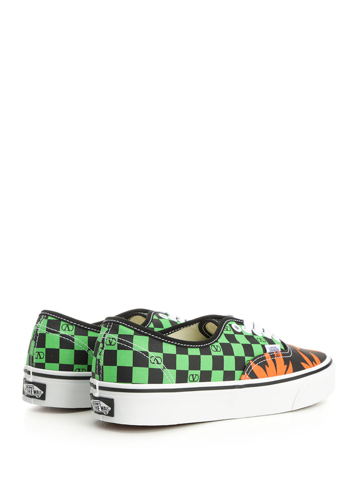 Valentino Garavani Valentino Garavani X Vans Low-Top Sneaker Sneakers - Verde | 264d1790809916c4028f797601242577f40a8d30