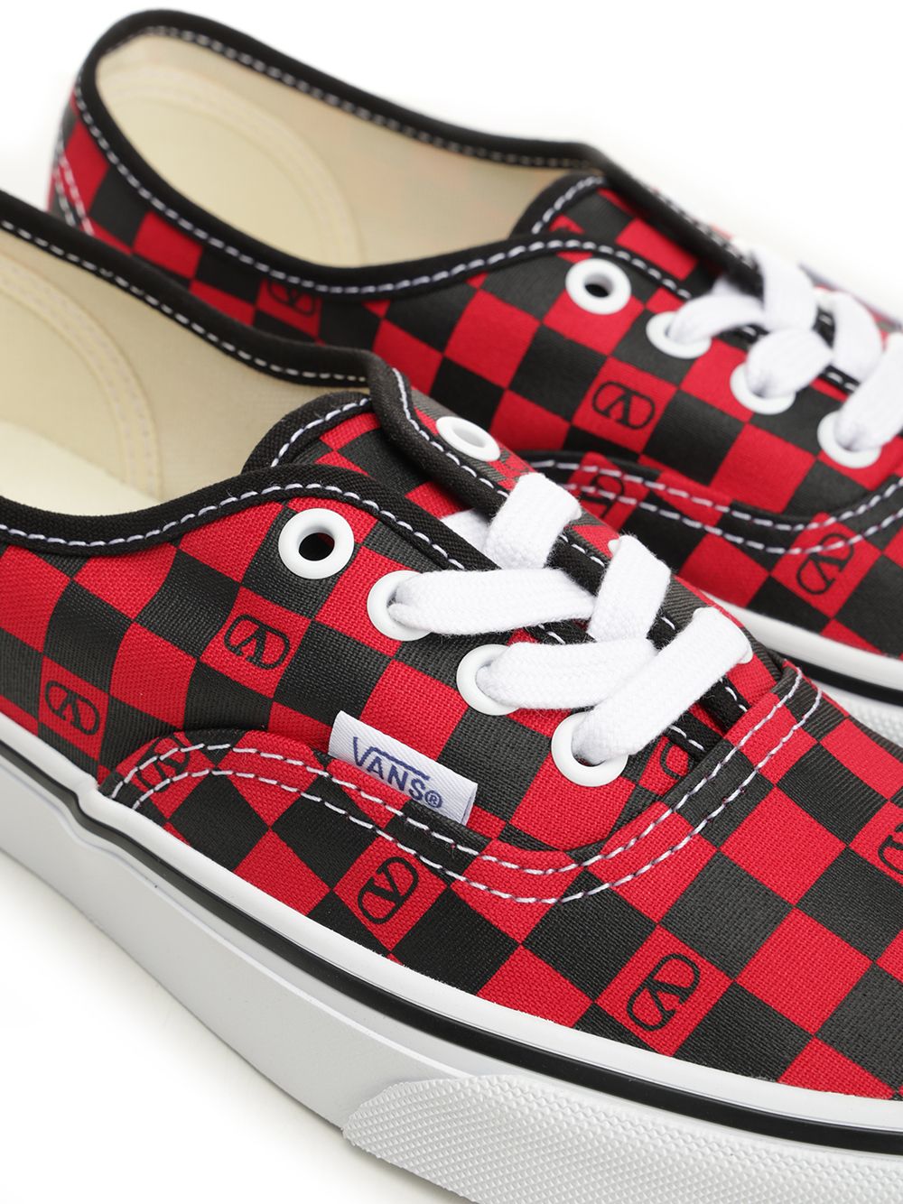 Valentino Garavani Valentino Garavani X Vans Low-Top Sneaker Sneakers - Rosso | c96198fd3833797cd0f252ebd394f4b76e4d02a8