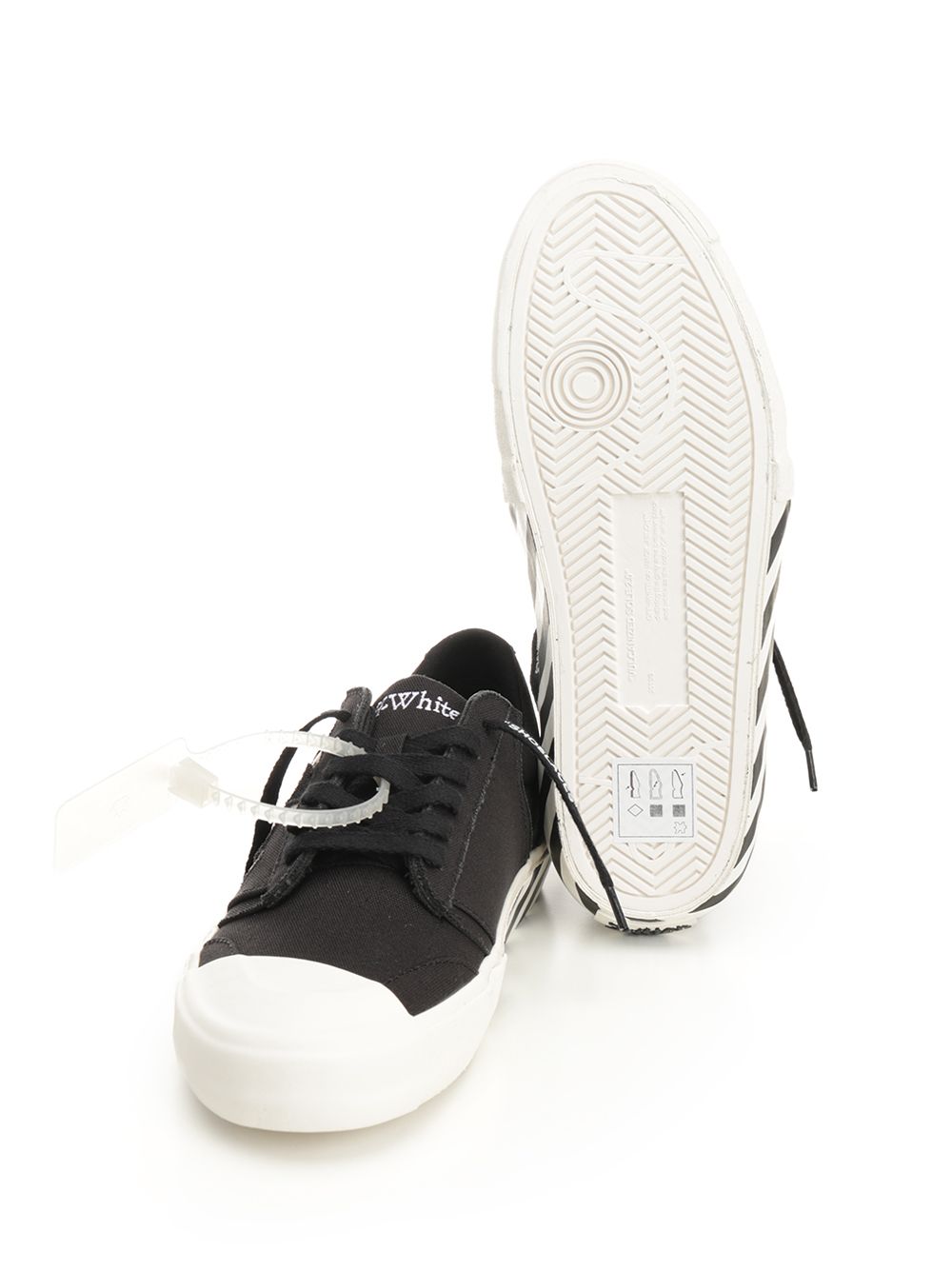 Off-White With Laces And Logo Sneakers - Verde | b1deb7945347d419c34dd05c94992fb3f0705ac6