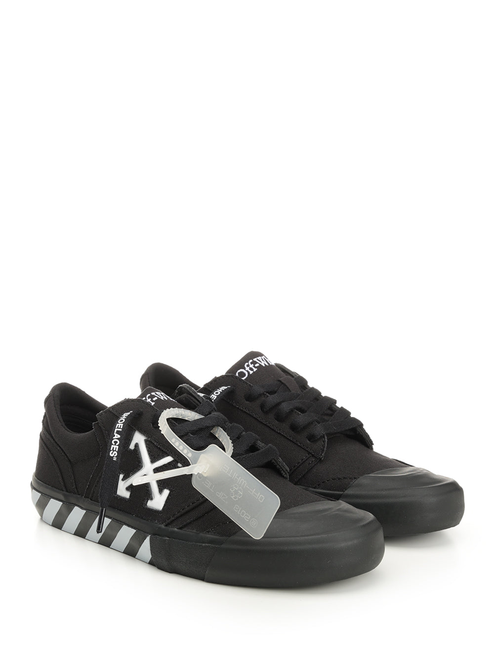 Off-White With Laces And Logo Sneakers - Nero | c83f44fdb895cfc4d1190a150b1c320ea7258e1a