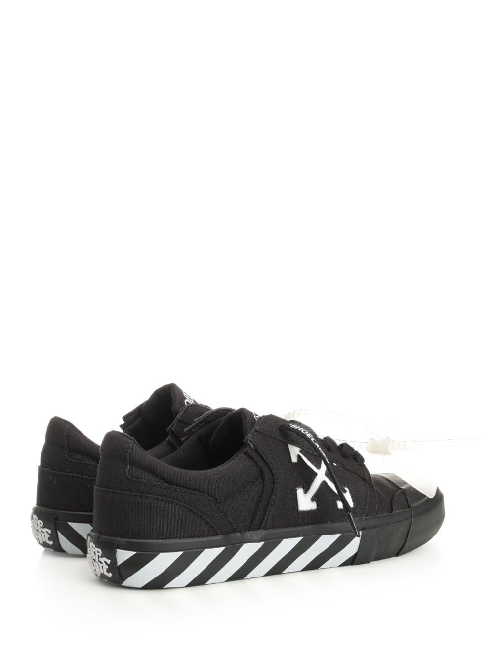 Off-White With Laces And Logo Sneakers - Nero | a44c39b0608b52b23f58f9417ce904db1f50d1b8