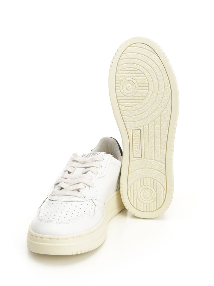 Autry  Medalist Low Sneakers - Bianco | a0378ee0c483b14a6da165683cd9f78b9ca8eb5d