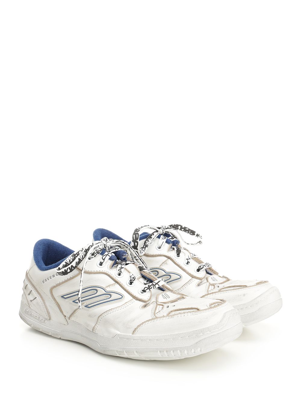 Balenciaga Hamptons Worn-Out Sneakers - Bianco | 4dd2e61b53622c46c89cef1786604a8b529fb2a1