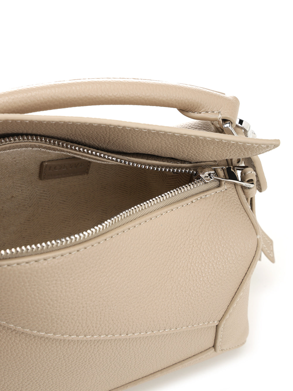 Loewe Puzzle Edge Handbags - Bianco | 4e77acfe60e74c7a35cf5d99b524ebda53981439