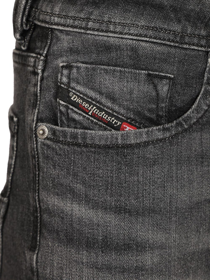 Diesel Larkee Jeans - Blu | 440a8bf66ebf81e24133df7c3357c14e276fe6f7